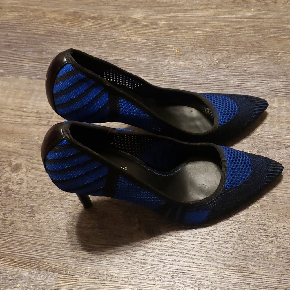 Heels - Picture 2 of 3